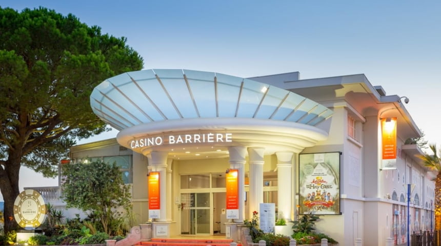 Casino Barrière Sainte-Maxime on the French Riviera incorporates slot machines on its terraces for greater security (Photos)