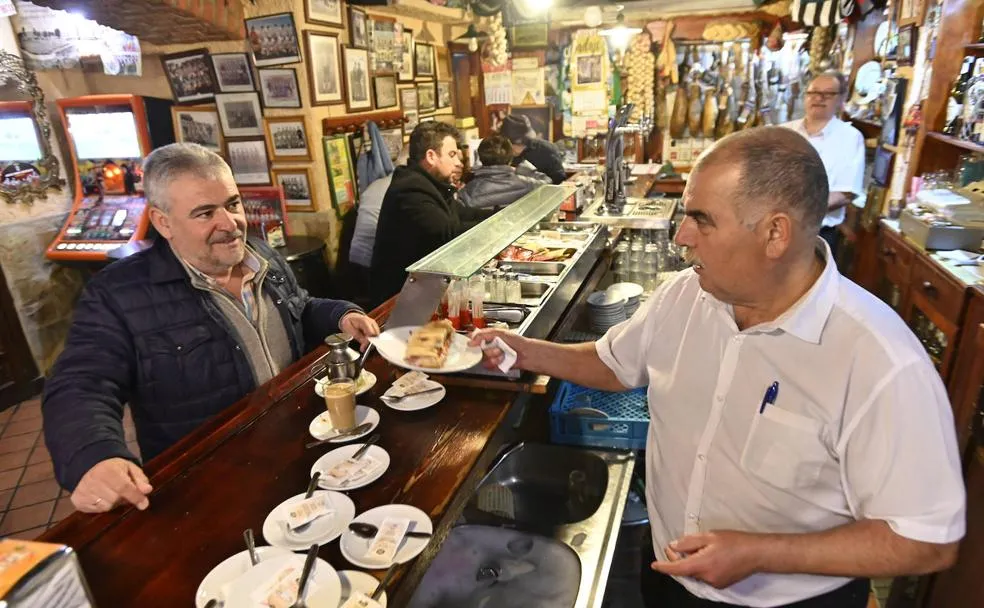 EXTREMADURA publica hoy la bonificación de la tasa de Máquinas del Tercer Trimestre "para ayudar a los pequeños empresarios de hostelería"