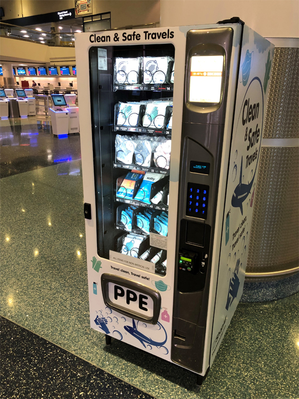 El aeropuerto de Las Vegas instala novedosas máquinas de vending con equipos de protección individual
