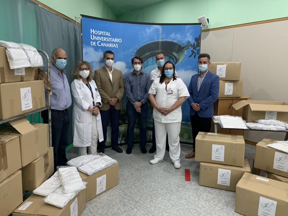 De Izq. a Derecha: Pedro Suarez, Sagrario Bustabad, Carlos Toledo, Antonio Olivera, Juan Casimiro, Loreto Barroso, Manuel Fernández