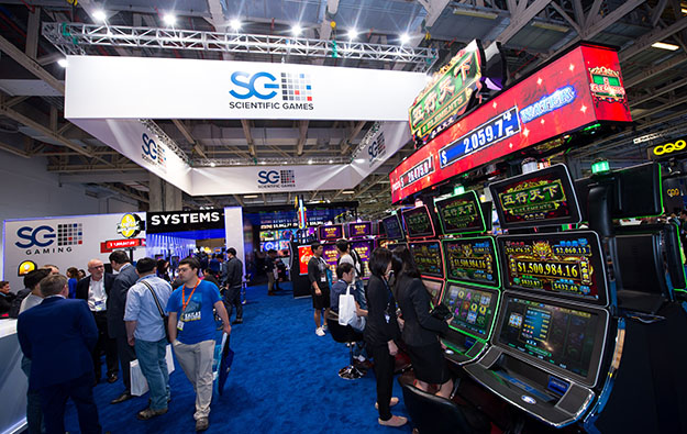 SCIENTIFIC GAMES Reports 