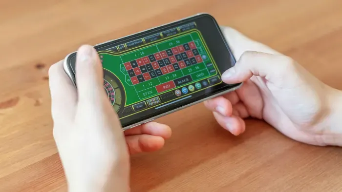 UK || Impact of Covid-19 on gambling behaviour in August 2020: The online market contracted and the number of active customers decreased 7%