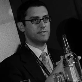 888 Holdings contrata al Director de estrategia de Flutter