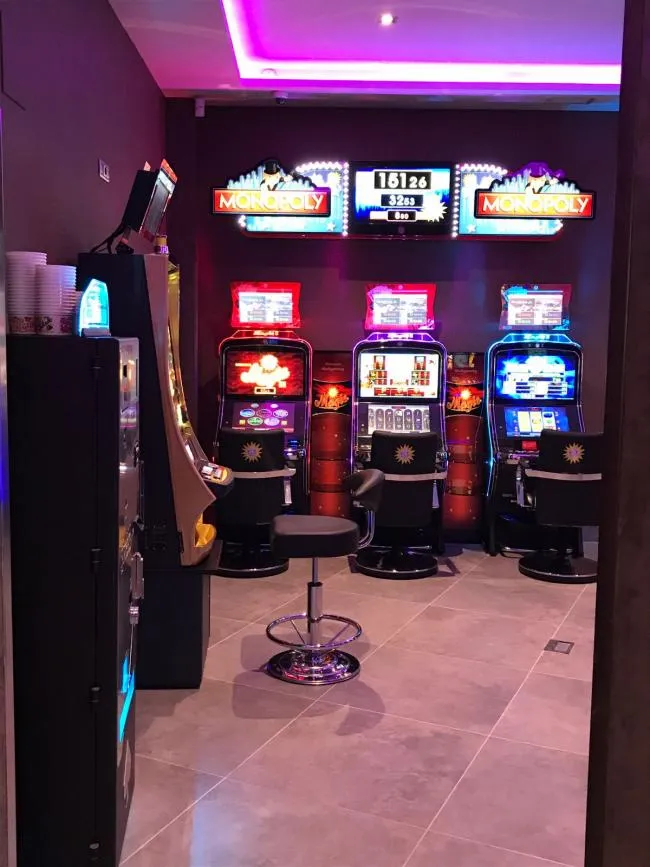 Salones de juego, bingos y casinos del País Vasco contarán con pagos en tarjeta de débito nunca de crédito