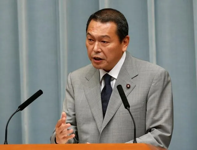 Hachiro Okonogi, presidente de la Comisión Nacional de Seguridad Pública del Partido Liberal Demócrata