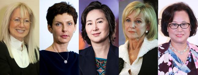 De izquierda a derecha: Miriam Adelson, Denise Coates, Pansy Ho, Elaine Wynn y Ina Chan