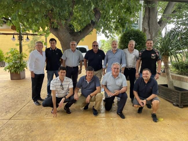 E-GAMING SPAIN y el grupo Apuestas de Murcia refuerzan su alianza con renovación comercial y una comida en un restaurante con solera