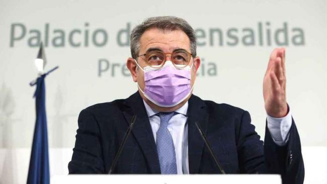 Jesús Fernández Sanz, consejero de Sanidad de Castilla-La Mancha (Foto: El Español)