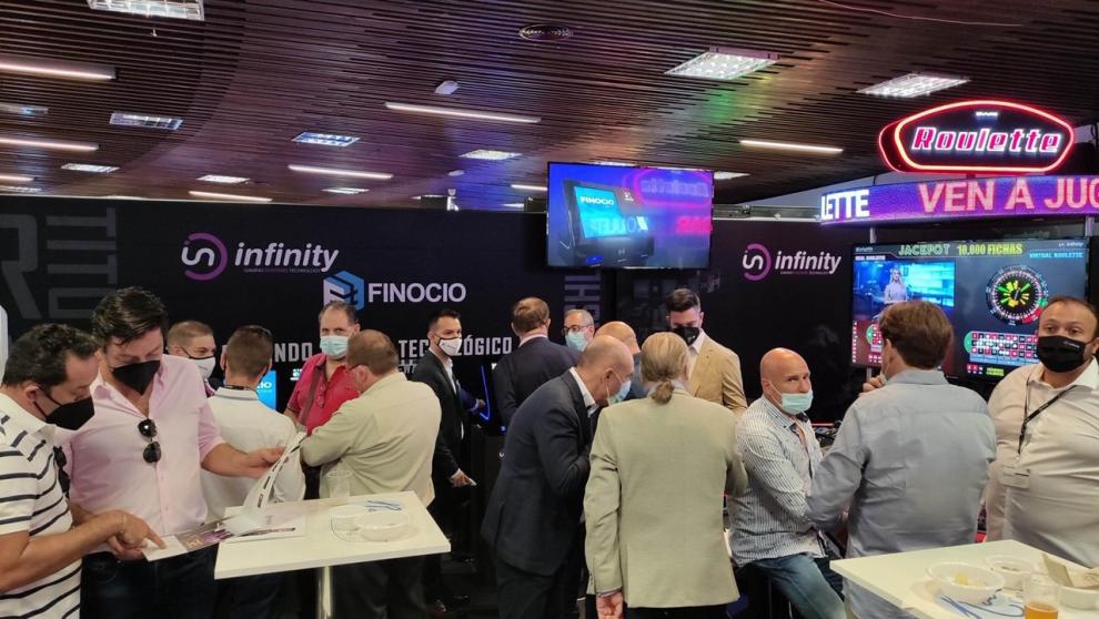 Una imagen que vale mucho... así estaba INFINITY GAMING en Torremolinos