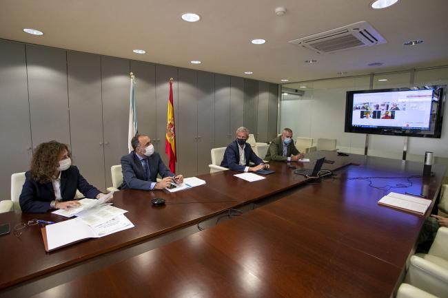 Santiago Villanueva en las reuniones con la hostelería para cerrar un acuerdo de apertura estable de los locales