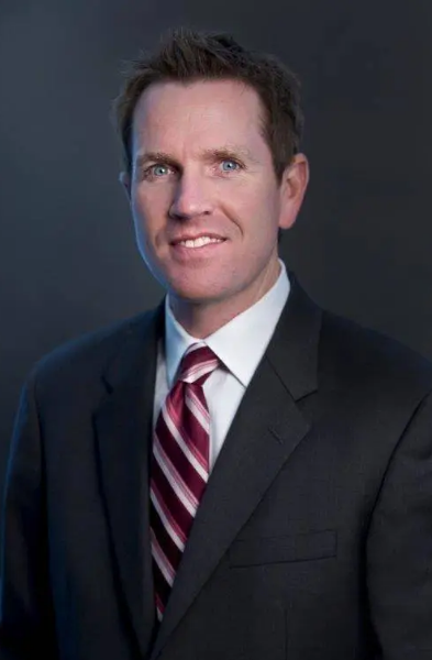 Dorsey actualmente se desempeña como fideicomisario de la Fundación UNLV