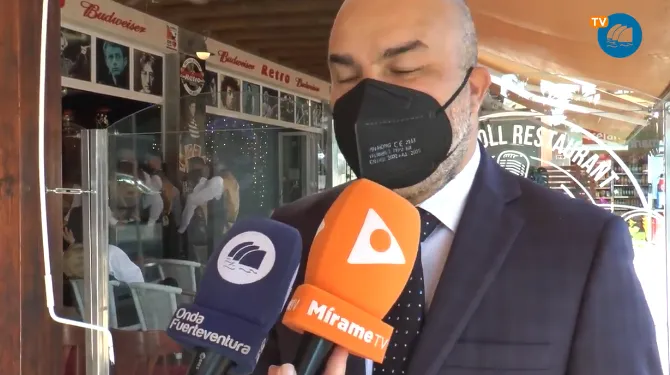 Estupendo reportaje en la televisión canaria de la formación de la plantilla del nuevo casino de AUTOMÁTICOS CANARIOS y ORENES