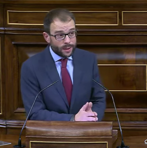 PSOE aboga por la educación y la prevención frente al afán prohibionista y el incremento fiscal propuesto por ERC
(VÍDEO)
