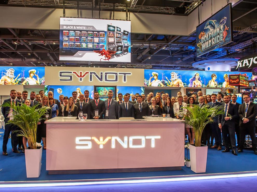 Grupo SYNOT lo reconsidera y confirma que asistirá a la feria de Londres, pero sin su stand