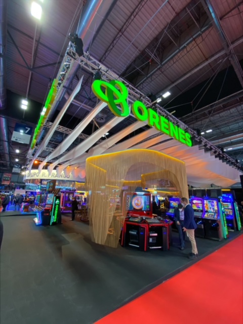 Orenes, puesta en escena del Proyecto UNNIC y productos para salones, casinos, bingos y hostelería