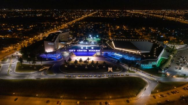 City Center Rosario se ilumina de azul por el autismo