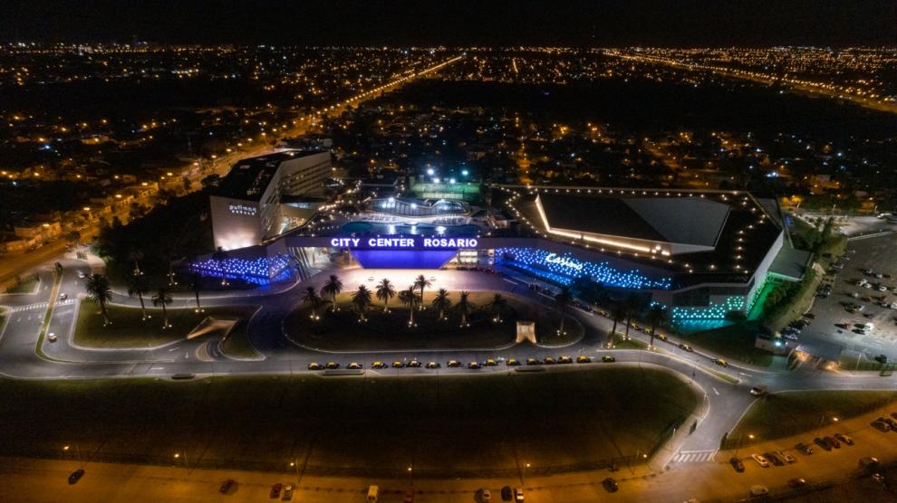 City Center Rosario se ilumina de azul por el autismo