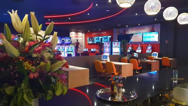 Inauguración oficial del nuevo Bingo Viva las Vegas en Girona (Fotos)