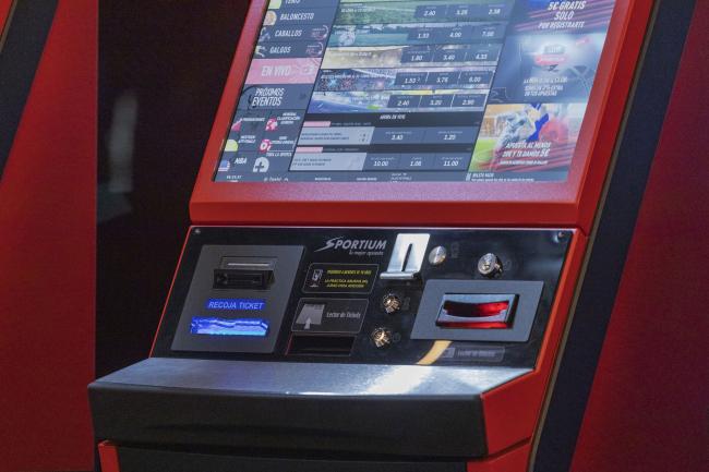 Sportium organiza el rincón de apuestas del Concurso Hípico Nacional de Saltos Ciudad de Cáceres (Vídeo)