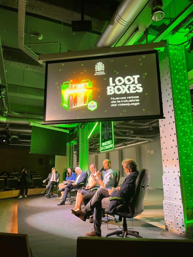 El JACKIEPOT: 
EL JUEGO ONLINE, CONVIDADO DE PIEDRA EN EL SEMINARIO SOBRE LOOT BOXES DEL MINISTERIO DE CONSUMO