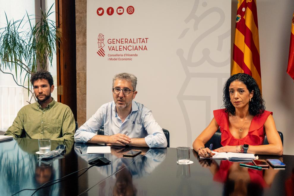 El conseller valenciano de Hacienda y Modelo Económico, Arcadi España, incluye a todos los sectores en la ayuda directa de 300 euros para personas autónomas (Vídeo)