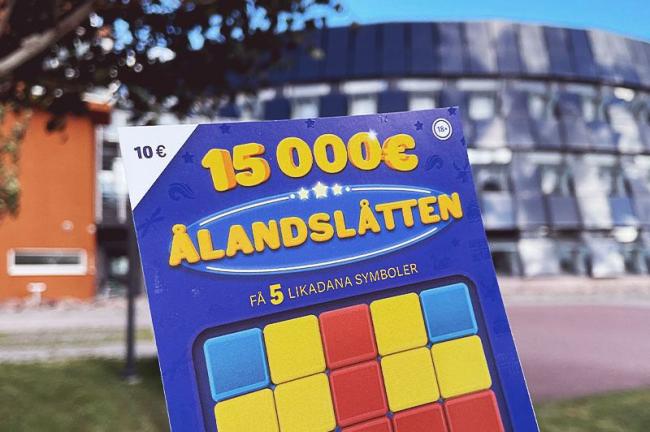 The Åland 100 years celebrational scratch card: raised over 10.000 euros