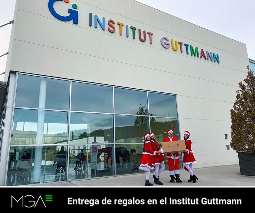 MGA se viste de Navidad para los niños del Institut Guttmann
