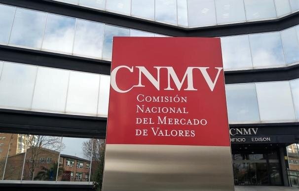 Multa a Squirrel, Abengoa, Codere y Renta 4 Banco de medio millón de euros