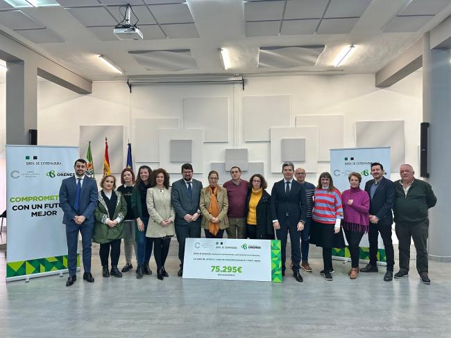 El complejo de ocio Gran Hotel Casino de Extremadura hacen entrega de más de 75.000€ a seis entidades para prevención e investigación del juego patológico