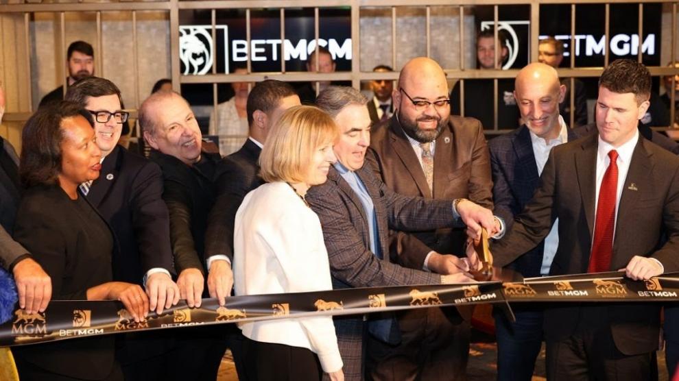 BETMGM accepts first bets as retail sports betting goes live in Massachusetts