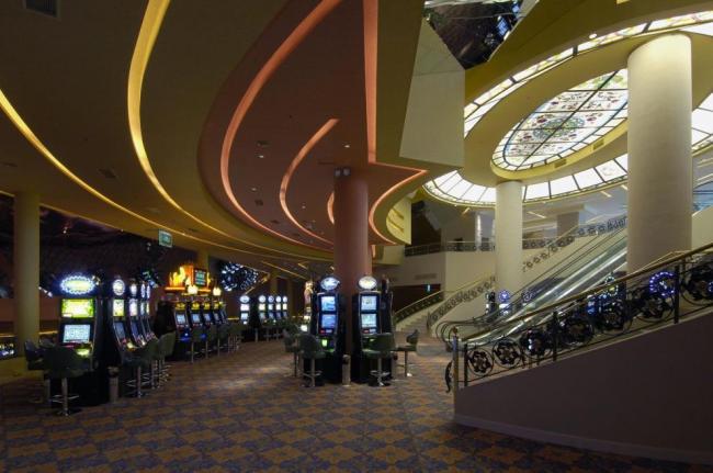 Hipódromo de Palermo ofrece la Sala de Slots para oficiar bodas