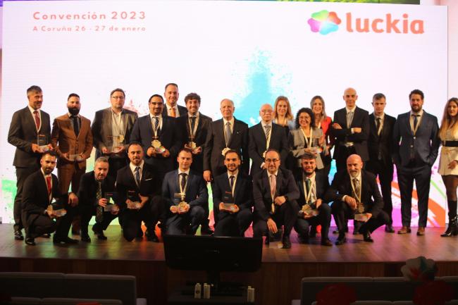 LUCKIA premia el desempeño de sus profesionales más destacados