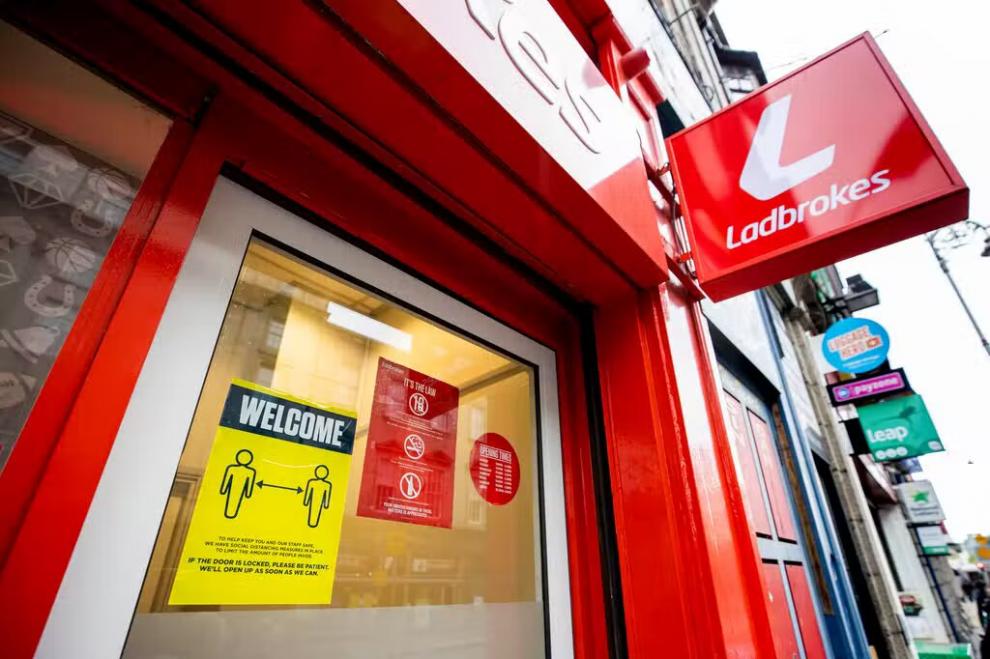 El dueño de Ladbrokes se enfoca en adquirir, no en ser adquirido