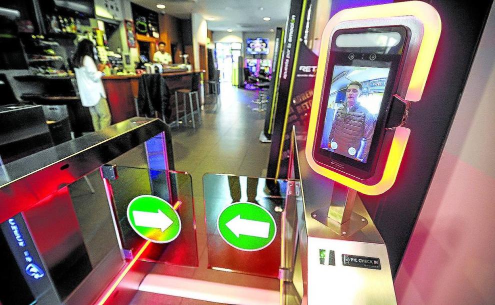 SALONES DE JUEGO, NO PREOCUPACIÓN,  COLEGIOS, PAÍS VASCO, 