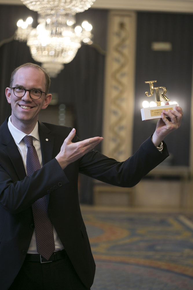 PHILIPP OBERMARK recoge el premio MEJOR ACCIÓN EN MEDIO AMBIENTE E INDUSTRIALIZACIÓN SOSTENIBLE de Grupo Gauselmann