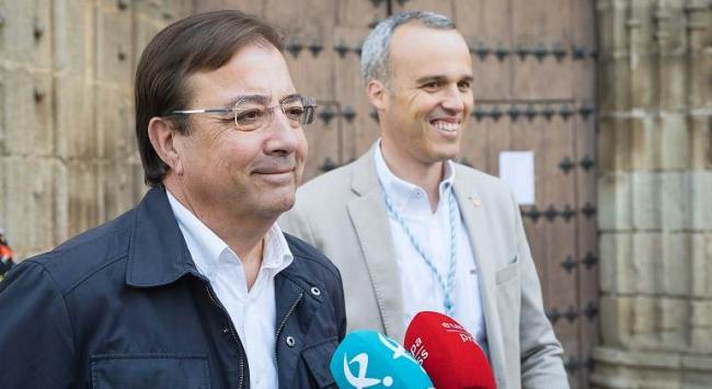 El presidente extremeño apuesta por mejorar las carreteras de conexión entre Elysium City y el aeropuerto de Madrid