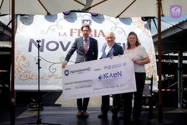 NOVOMATIC SPAIN muestra su compromiso social a través de una donación a la Asociación Familiares Alzheimer estimulación Neurológica