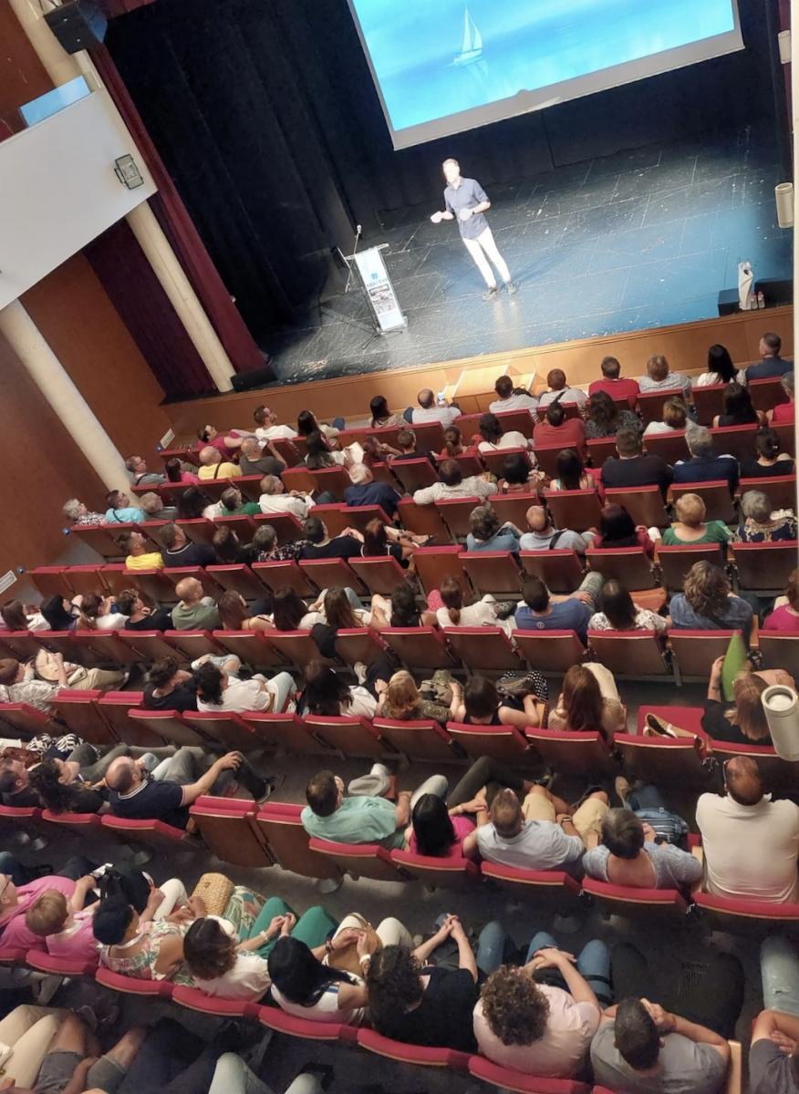 Pedro García Aguado en el Encuentro de Jóvenes por la Salud organizado por CAARFE y ABATTAR