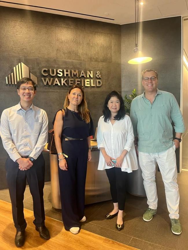 Diego Naranjo y Isabel Fernández, en misión comercial a SINGAPUR