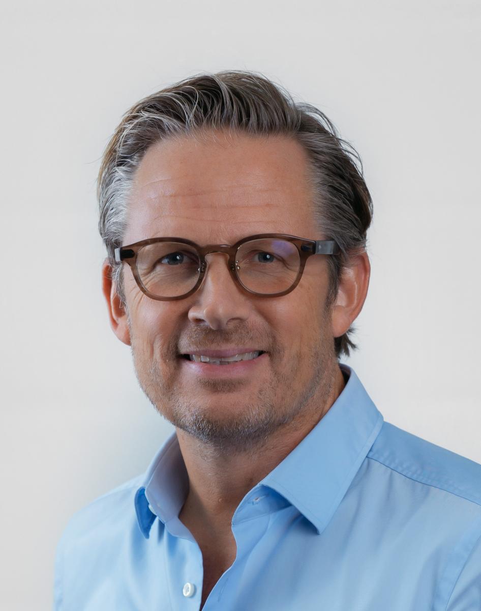 888: Nombramiento de Per Widerström como director ejecutivo