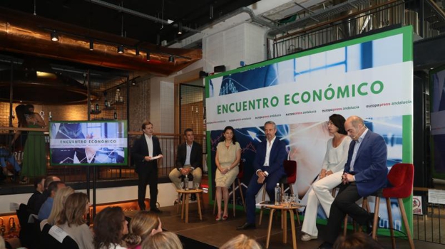JUAN BRAVO, ECONOMÍA, PARTIDO POPULAR