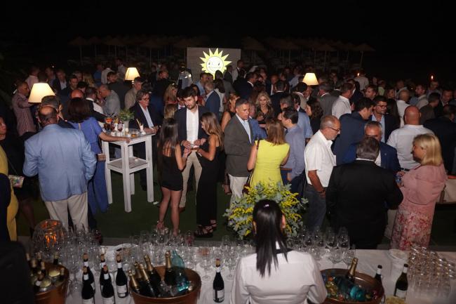 MERKUR DOSNIHA Brinda Patrocinio Exclusivo para las Fotos de INFOPLAY de la Cena en Torremolinos