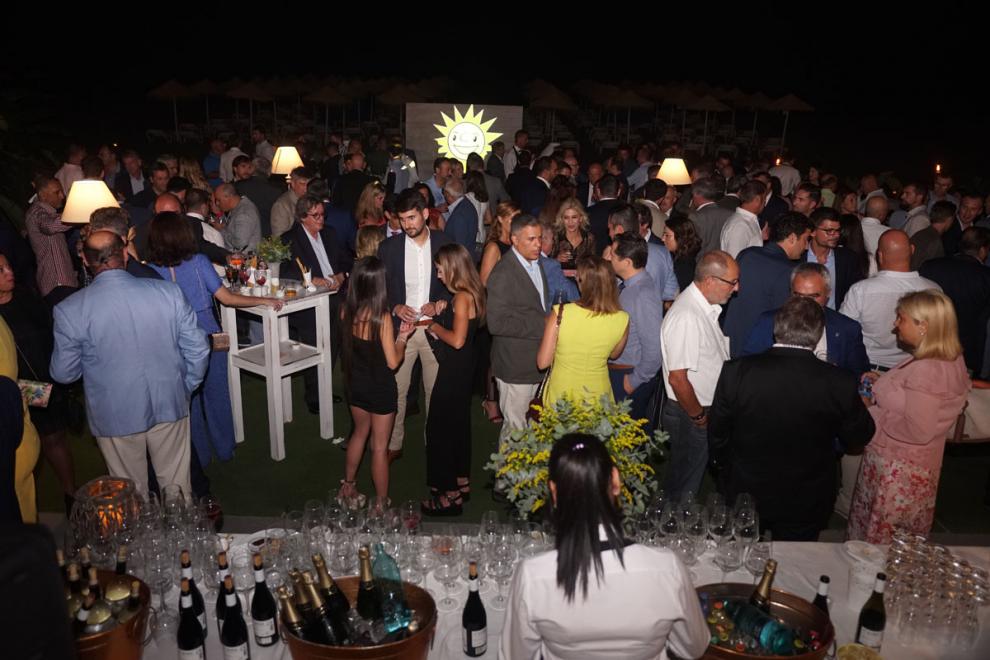 MERKUR DOSNIHA Brinda Patrocinio Exclusivo para las Fotos de INFOPLAY de la Cena en Torremolinos