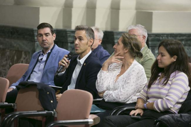Jesús Cortés, policía y docente, aborda la necesidad de la implantación total de pagos alternativos al efectivo