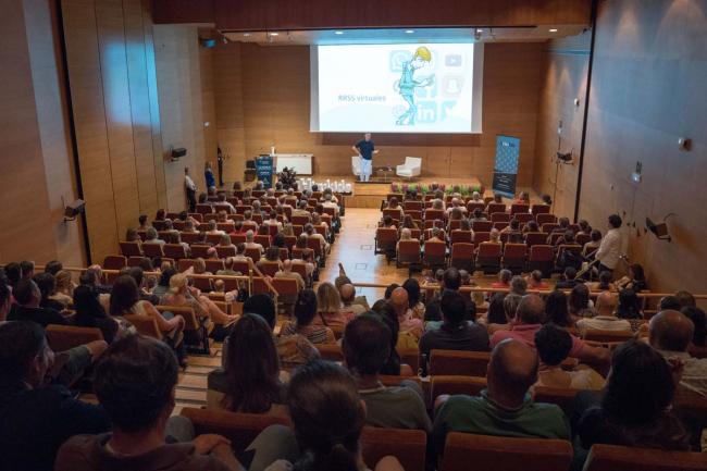 PLATAFORMA PARA EL JUEGO SOSTENIBLE informa: 
Aislamiento social, bajo rendimiento y agresividad son principales indicadores de las adicciones comportamentales de los jóvenes