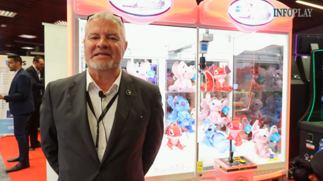 VÍDEO EXCLUSIVO de Pere Samperio desde el Expo Congreso Andaluz del Juego donde nos presenta la Innovadora Grua E-Claw 900 distribuida por MGA INDUSTRIAL