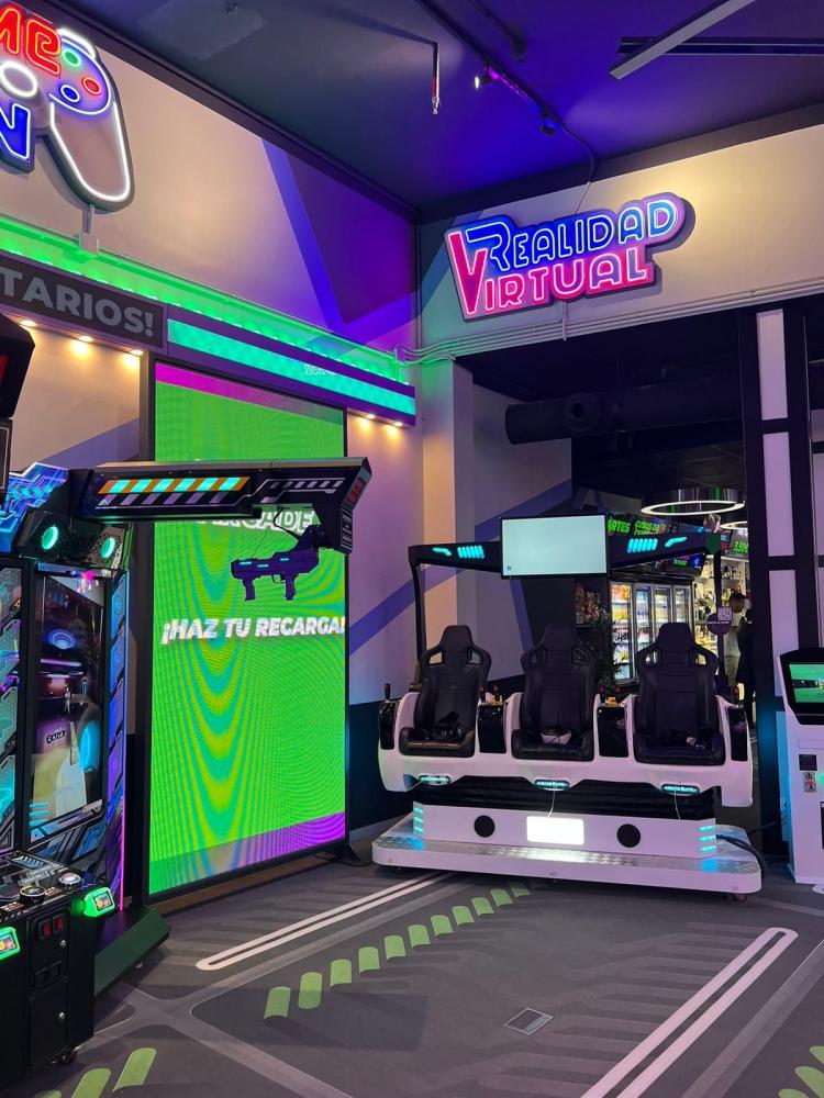 Diego Naranjo presenta un nuevo Sould Park Bowling de 1.100 metros cuadrados en Toledo
FOTOS