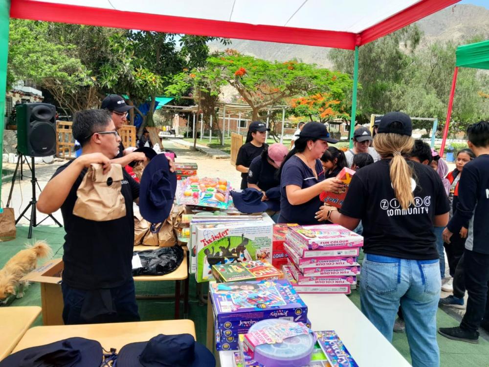 Zitro en Perú organiza una campaña solidaria de donación de juguetes
FOTOS
