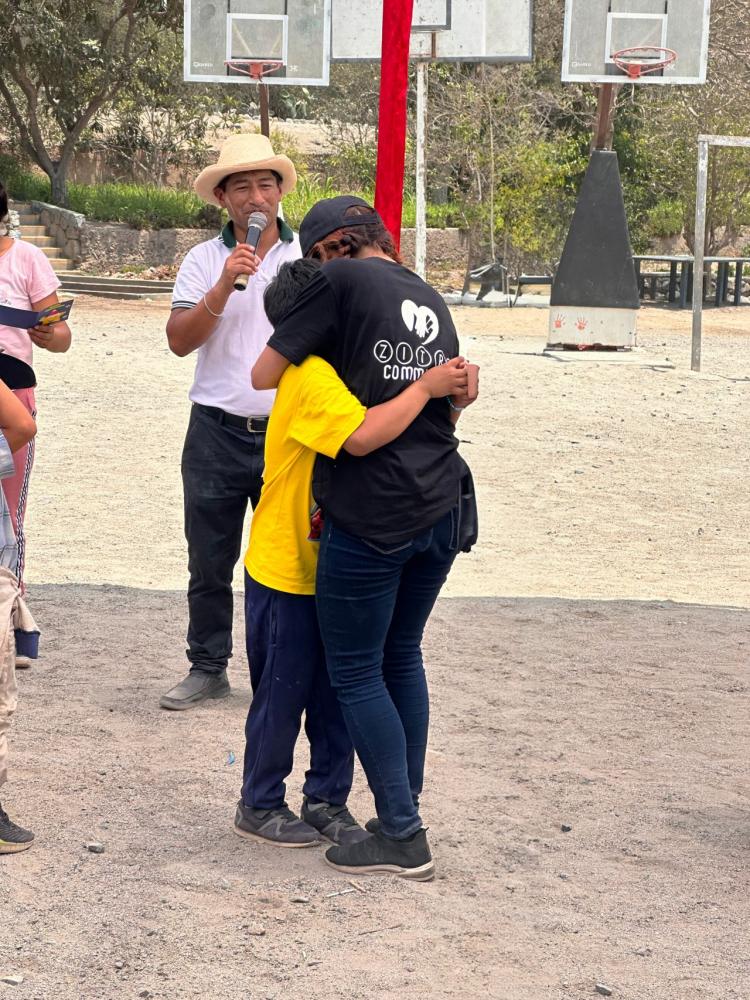 Zitro en Perú organiza una campaña solidaria de donación de juguetes
FOTOS
