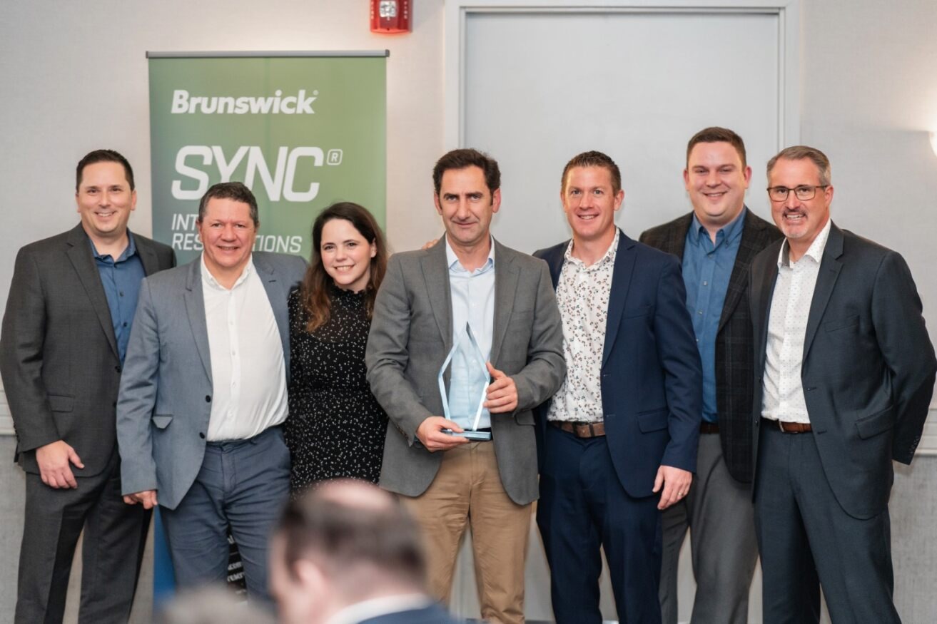 Bowling Chamartin, premiada por Brunswick por sus buenos resultados en ventas